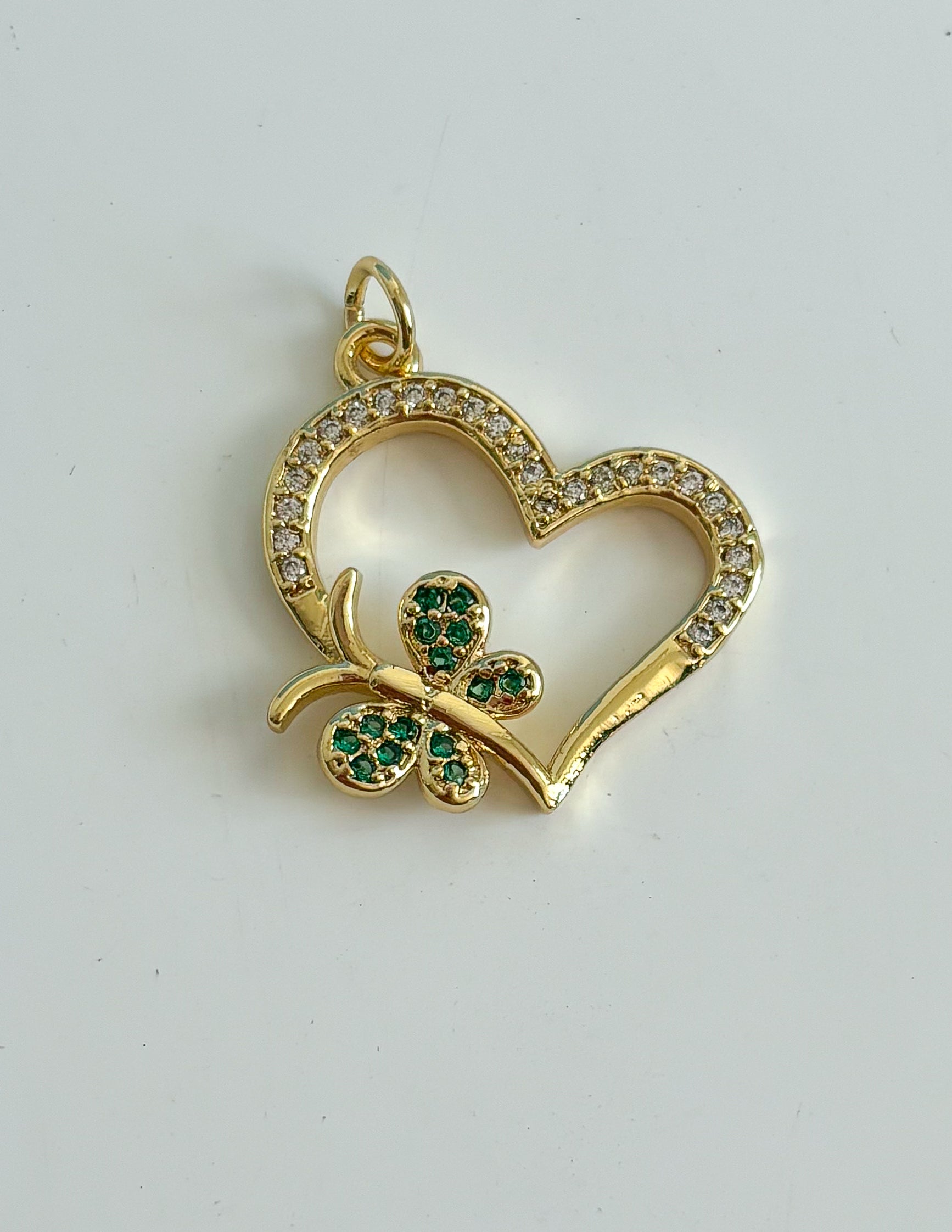 Charm corazón mariposa
