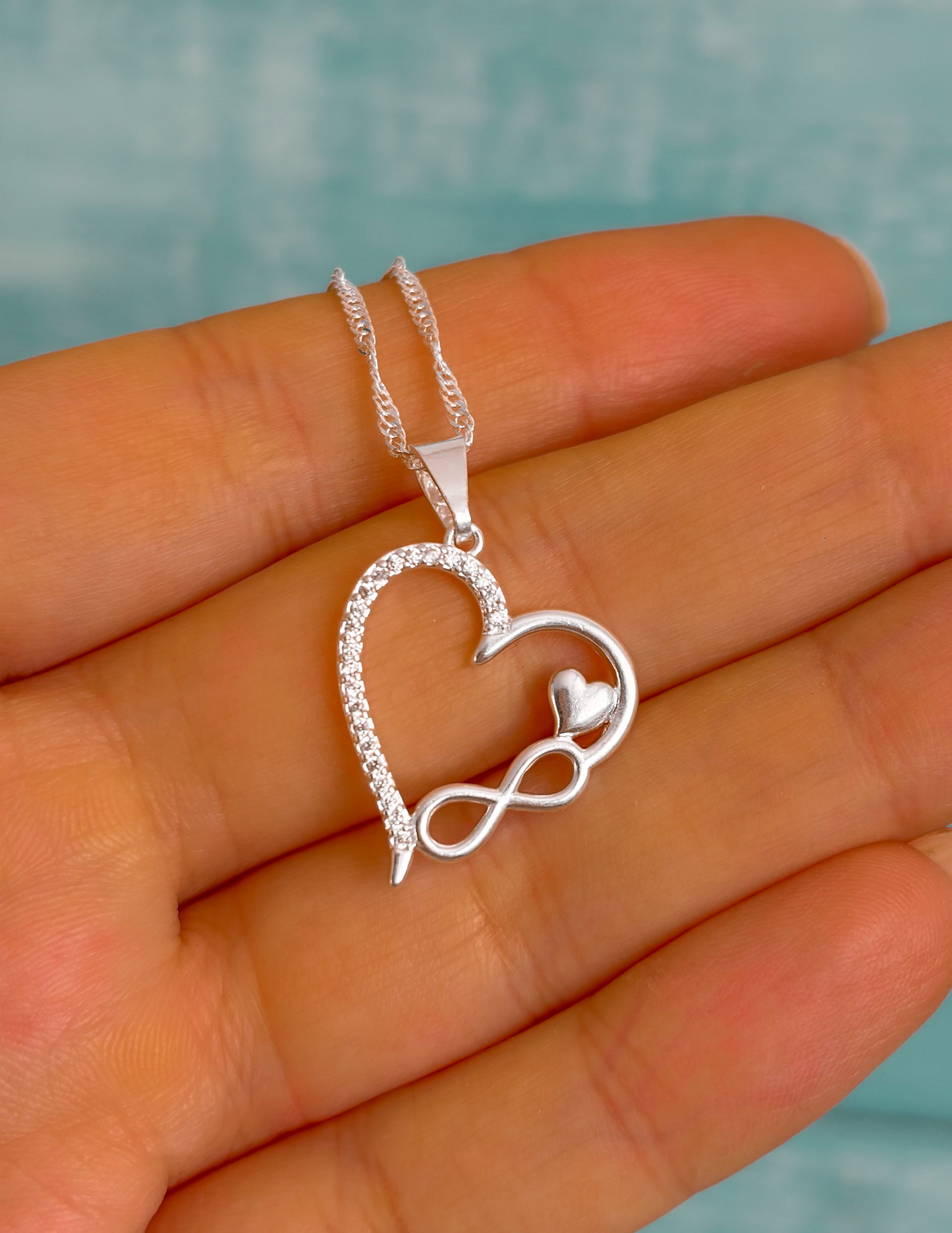 Collar Corazón infinito