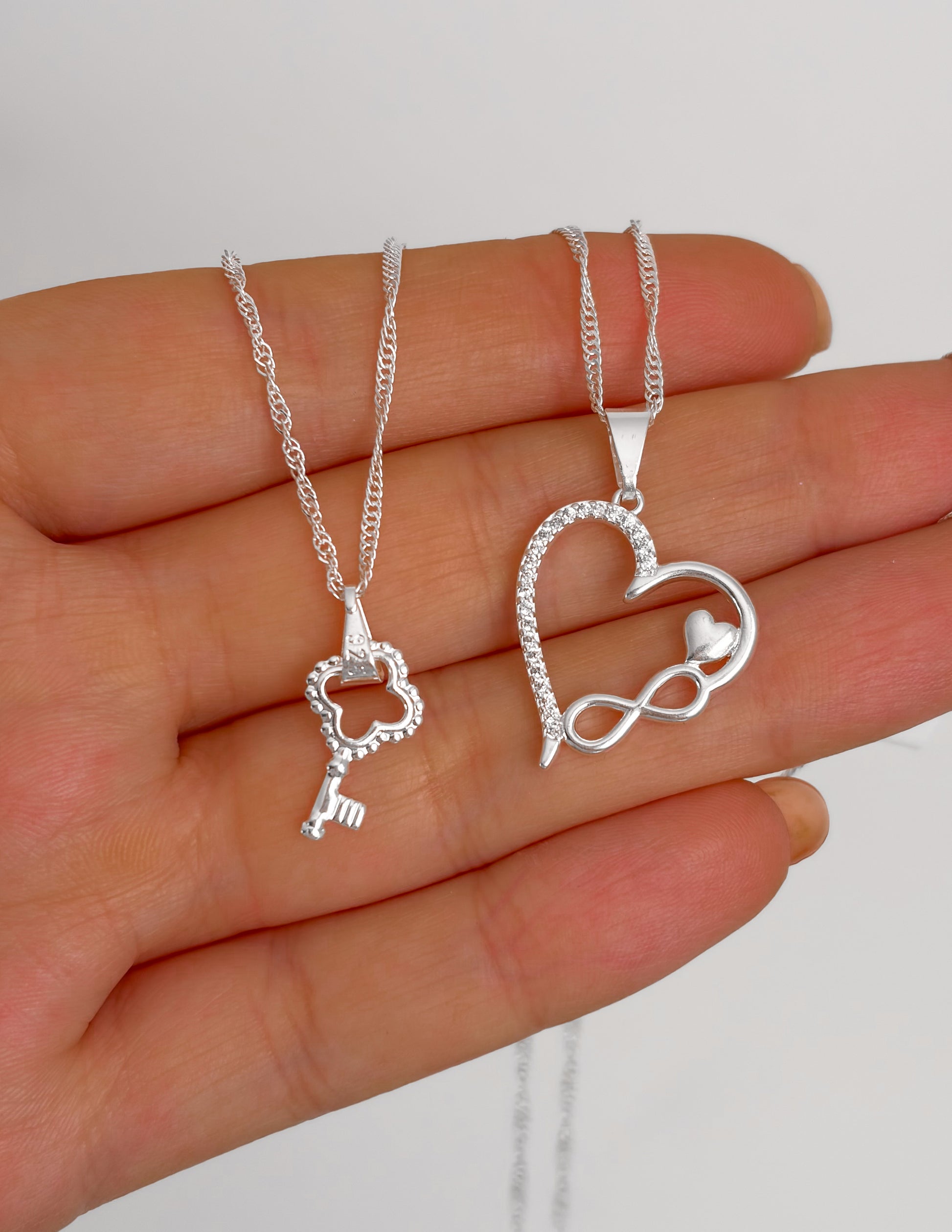 Collar Corazón infinito