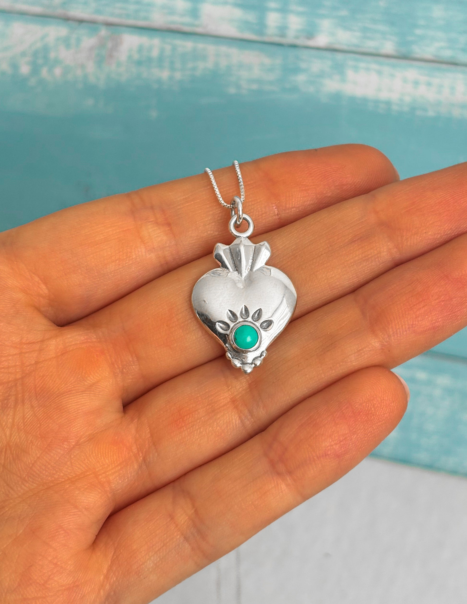 Amuleto corazón turquesa