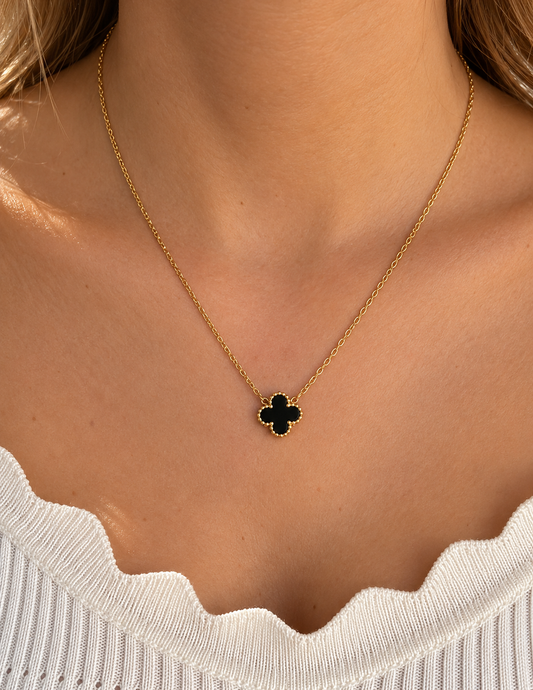 Collar Trébol Negro
