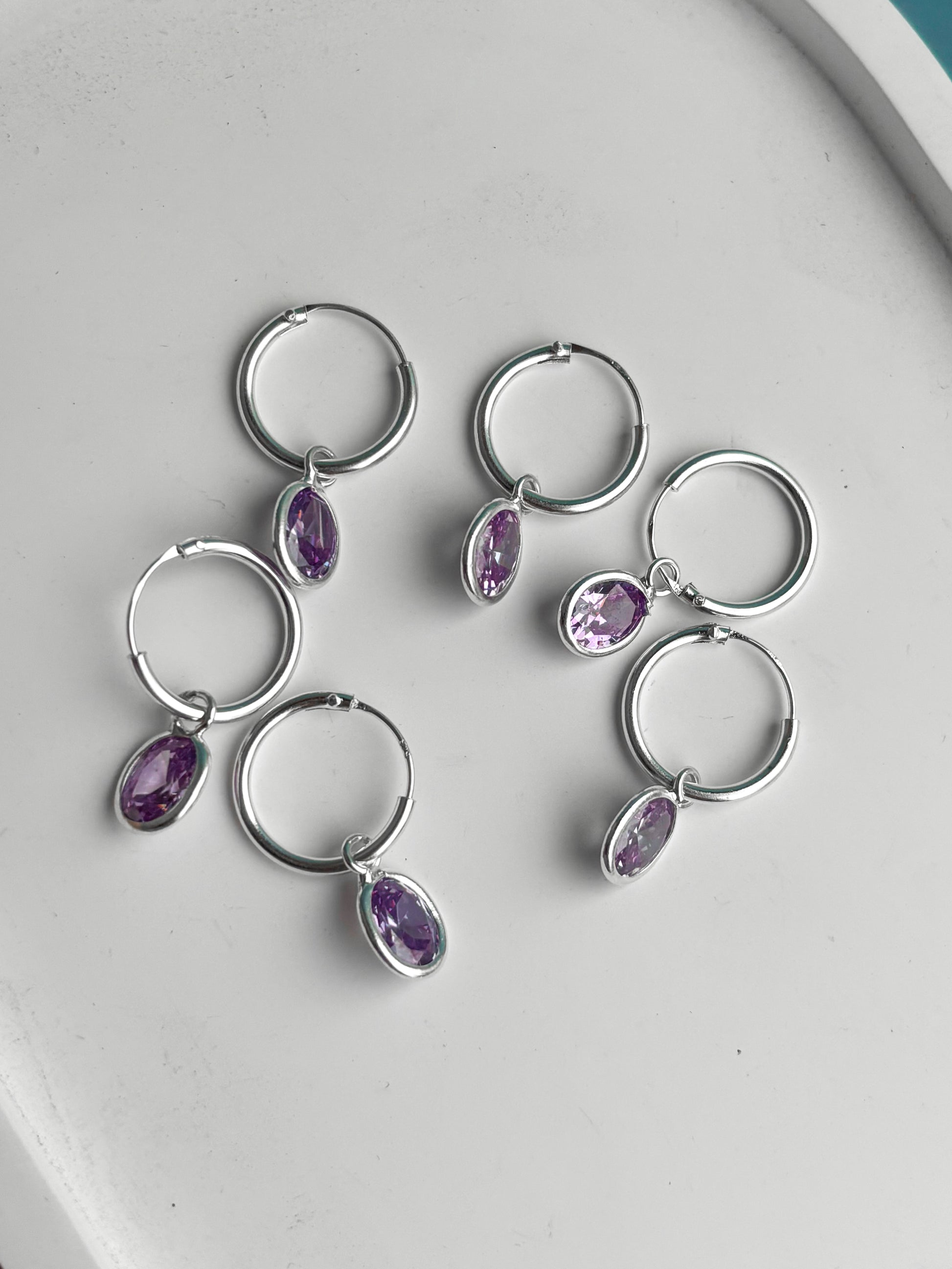 Argollas moradas