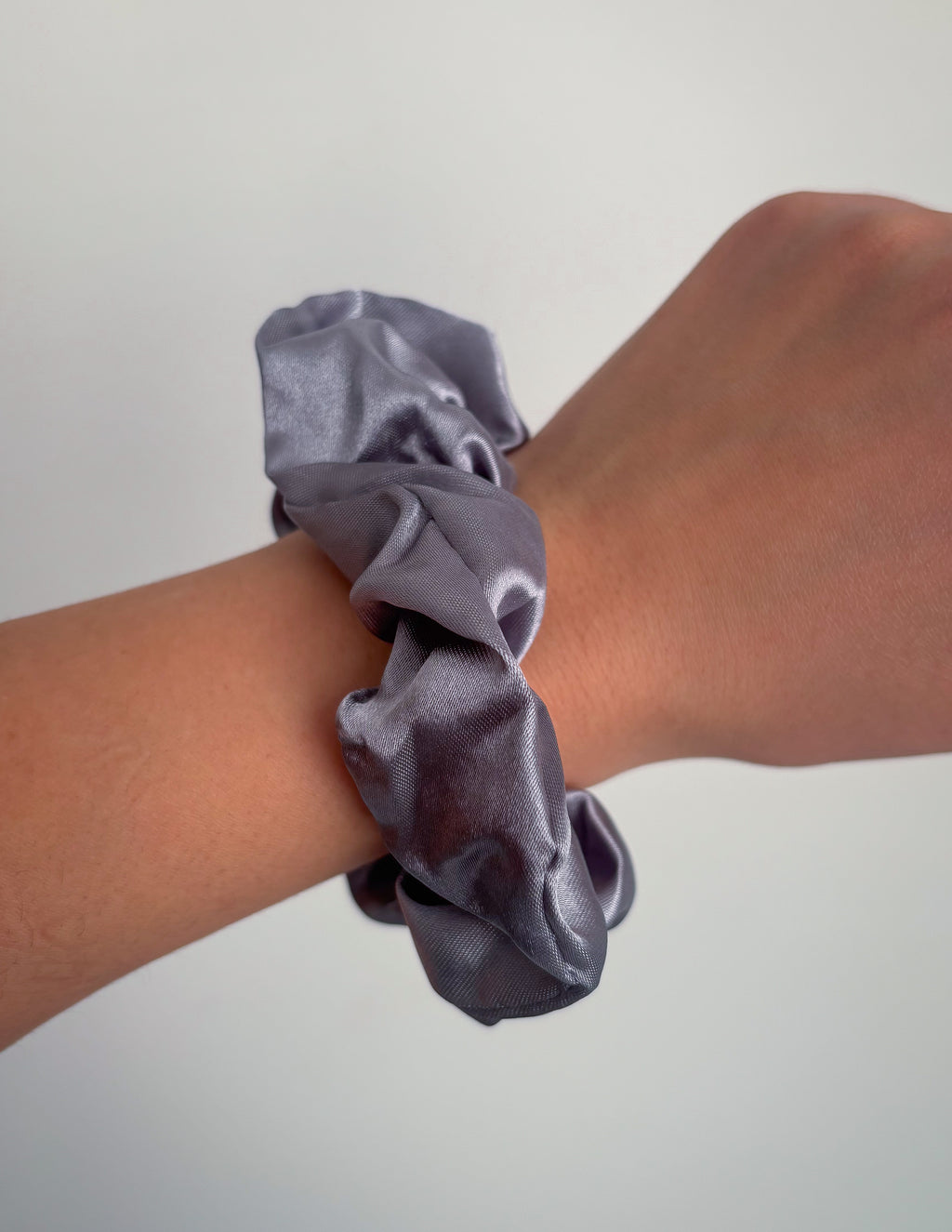Colet gris perla satinado