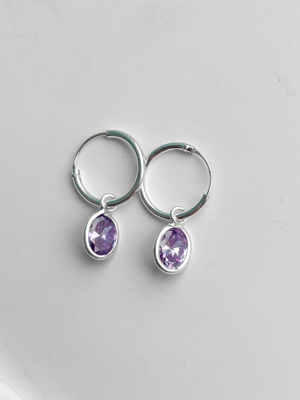Argollas moradas